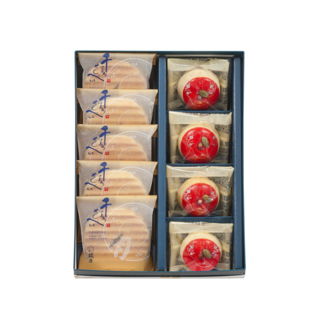 鼓月　摘み果銘菓撰詰め合わせ（プレミアム千寿せんべい5枚、摘み果林檎4個）