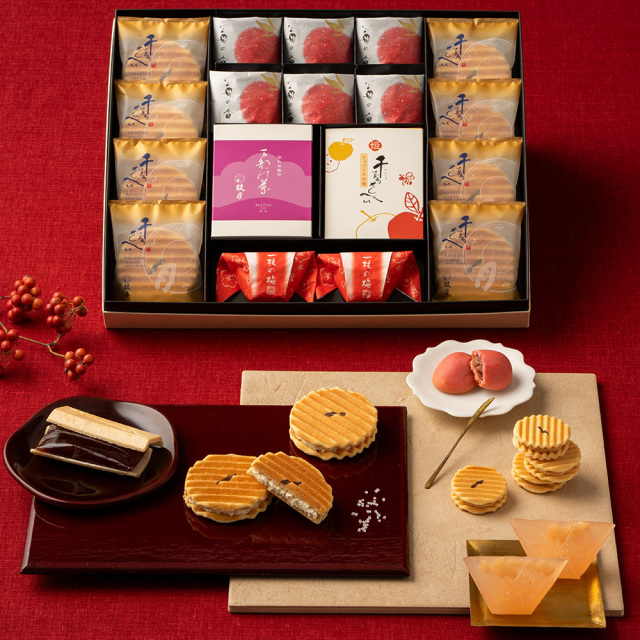 鼓月 お歳暮・冬ギフト 銘菓撰詰め合わせ（プレミアム千寿