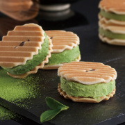 菓子器 おてまり 有田 森崎陶彩 宝樹多華果 東大寺 長老 清水公照 Amazon.co.jp: 東大寺長老 清水公照画菓子器 お手まり有田焼