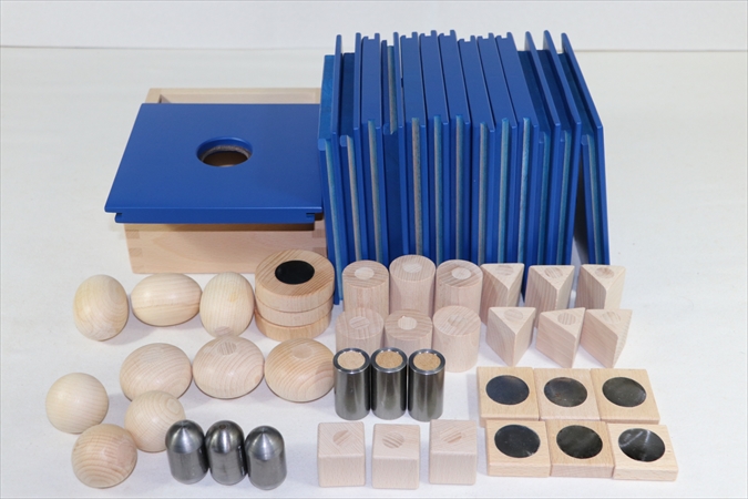 Y07　パズルボックス 　重さの出し入れ・立体弁別フルセット