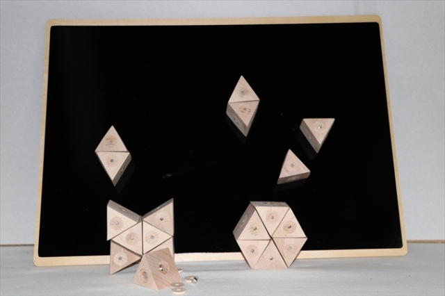 希少　教育中型積木　算数教具シリーズ 日本製 立方体積み木 30個セット 積みやすい 本物の木