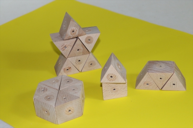 ぶなの木 S13 手でみる算数教具 三角マグネット積木