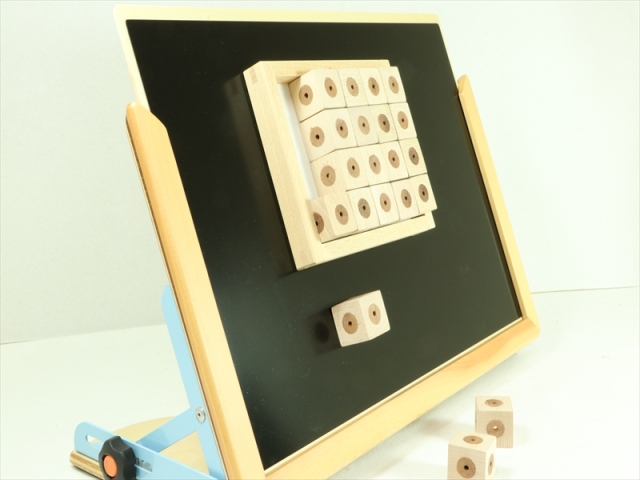 ぶなの木 S12 手でみる算数教具 6面マグネット積木と数の枠