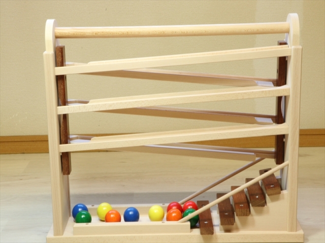 ぶなの木 コロコロシロホン M64