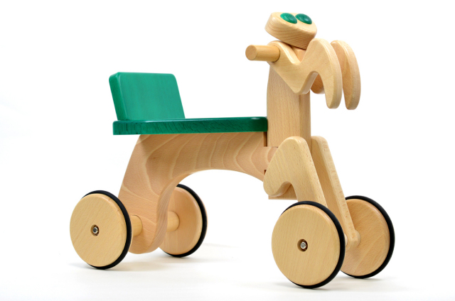 送料無料 カマキリ 日本製木のおもちゃ のりもの ぶなの木 プレゼント 木のおもちゃkoide