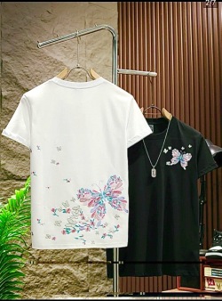 蝶刺しゅうTシャツ