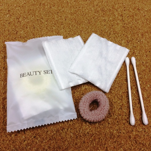 ビューティーセット4 コットンパフx2  綿棒x2 ヘアーバンドx1 500セット
