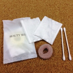 ビューティーセット4 コットンパフx2  綿棒x2 ヘアーバンドx1 500セット