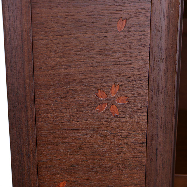 扉の桜アクセント