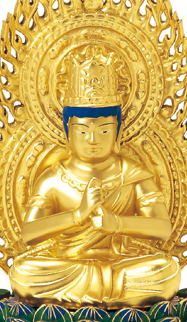 大日如来明治大正時代頃木製金箔塗座像高さ４３センチ（台座含む）台座虫喰い有り品 大日如来明治大正時代頃木製金箔塗座像高さ43センチ（台座含む