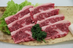 国分牧場国産若牛焼肉用トモサンカク