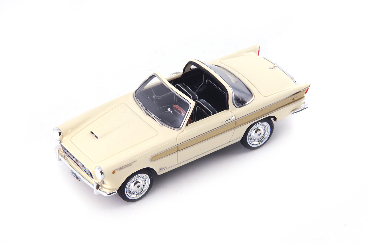 Auto Cult/オートカルト  フィアット 1200 ヴィニャーレ ワンダフル 1957 アイボリー