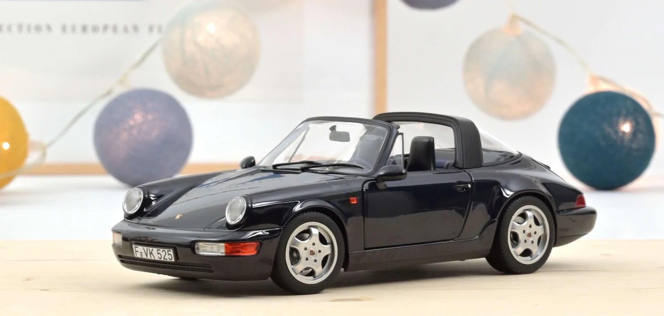 NOREV/ノレブ  ポルシェ 911 カレラ 4 タルガ 1991 メタリックブルー