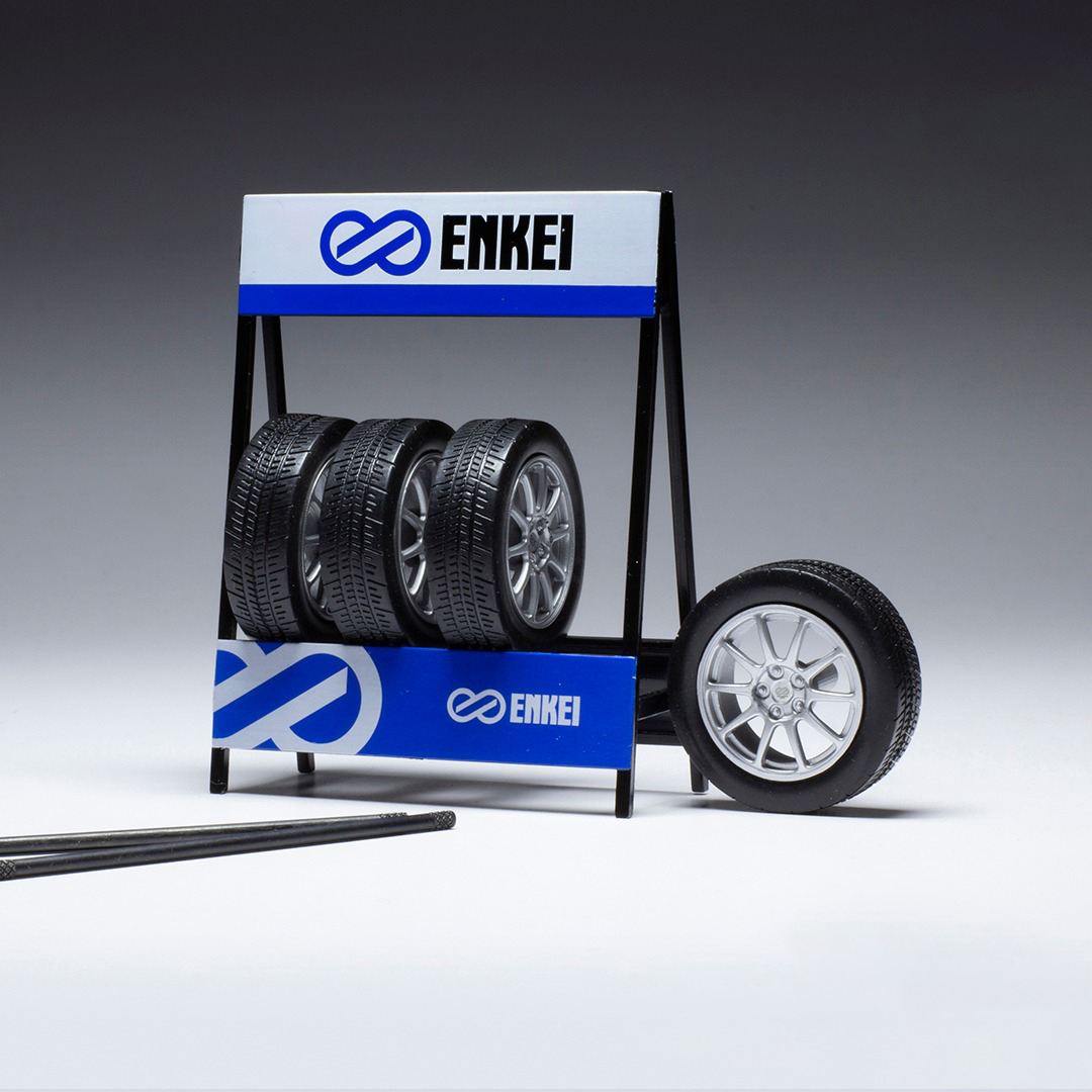 ixo/イクソ  タイヤセット Enkei シルバーホイール