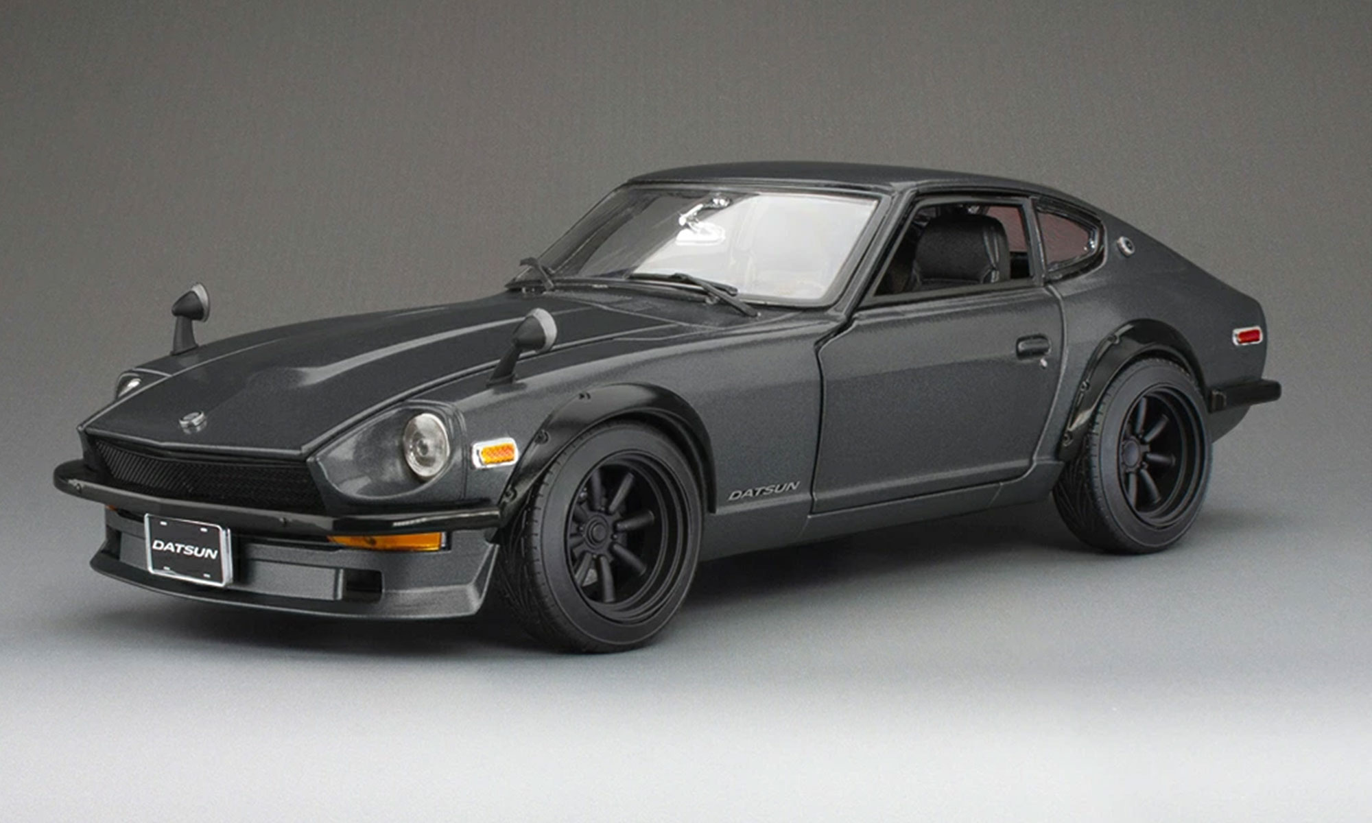 SunStar/サンスター  1971 ダットサン 240Z ダークグレー