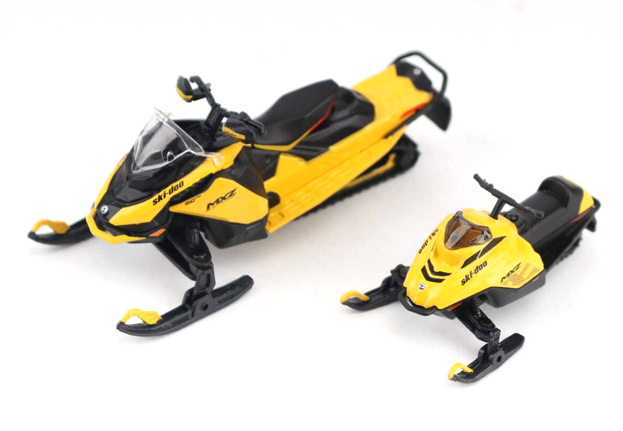 DIECAST MASTERS  Ski-Doo スノーモービルMXZブリザード＆MXZ120ｃｃ ２台セット　