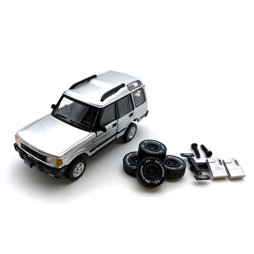 BM CREATIONS  ランドローバー ディスカバリー 1 1998 シルバー (RHD)