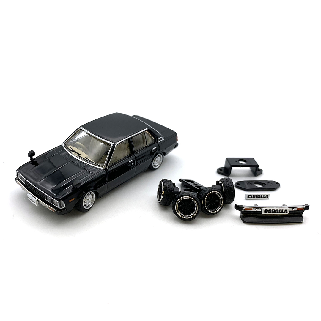 BM CREATIONS  トヨタ カローラ E70 ブラック (RHD)