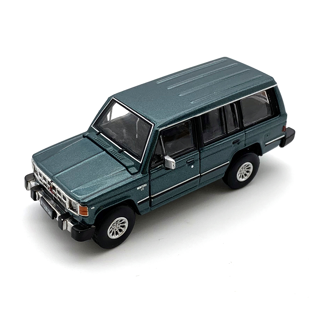 BM CREATIONS  三菱 パジェロ 1st Gen 1983 グリーン RHD