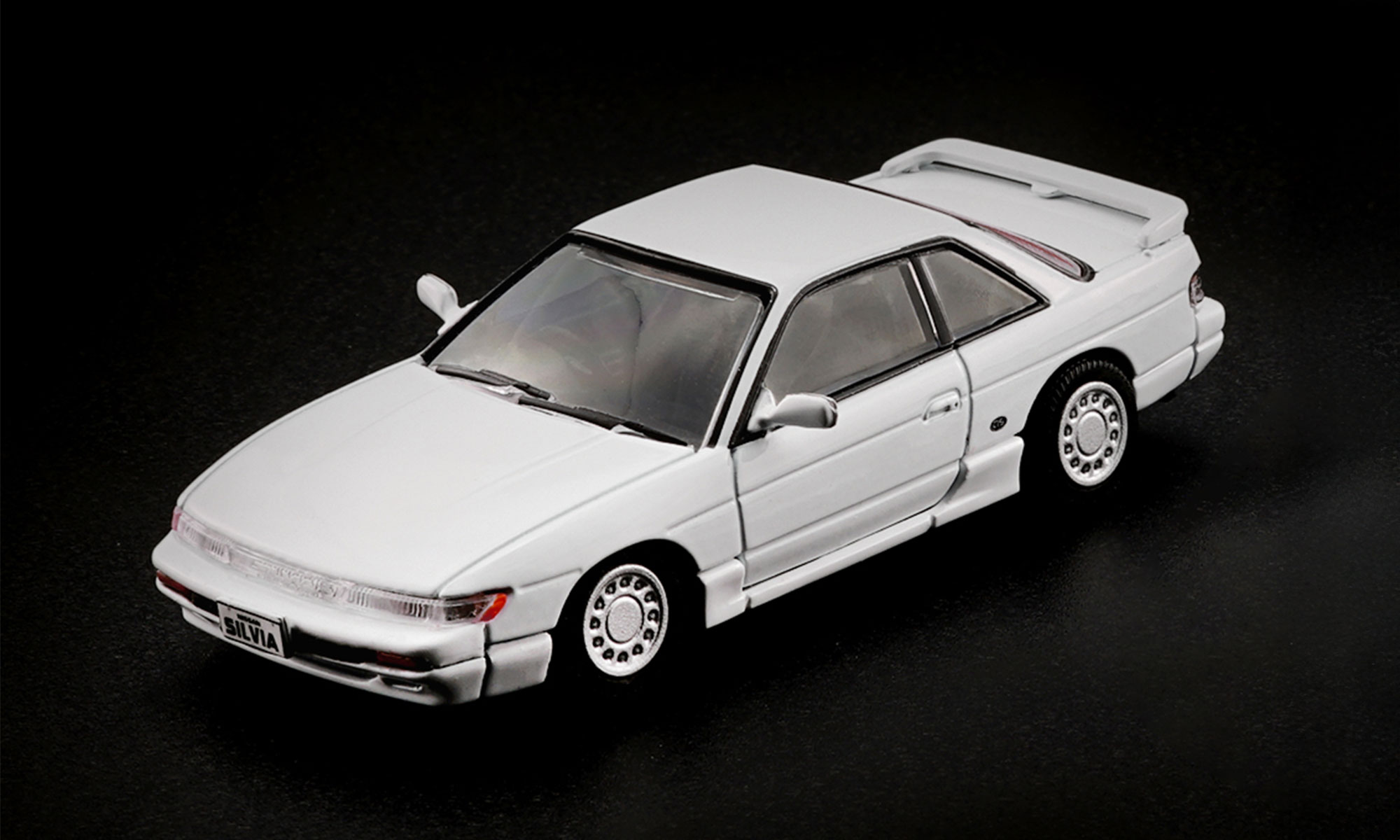 BM CREATIONS  日産 シルビア S13 ホワイト (RHD)