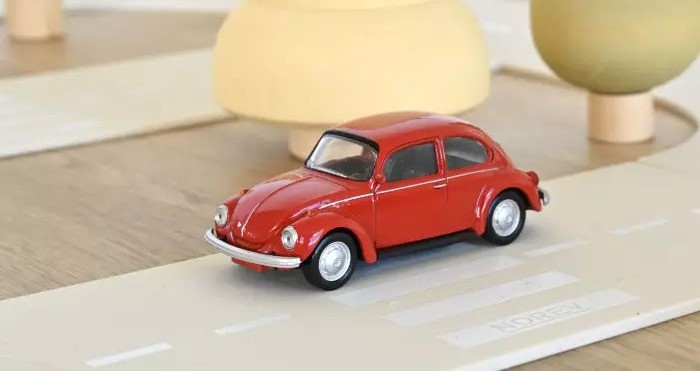 NOREV/ノレブ  VW ビートル 1303 1973 Kasan レッド