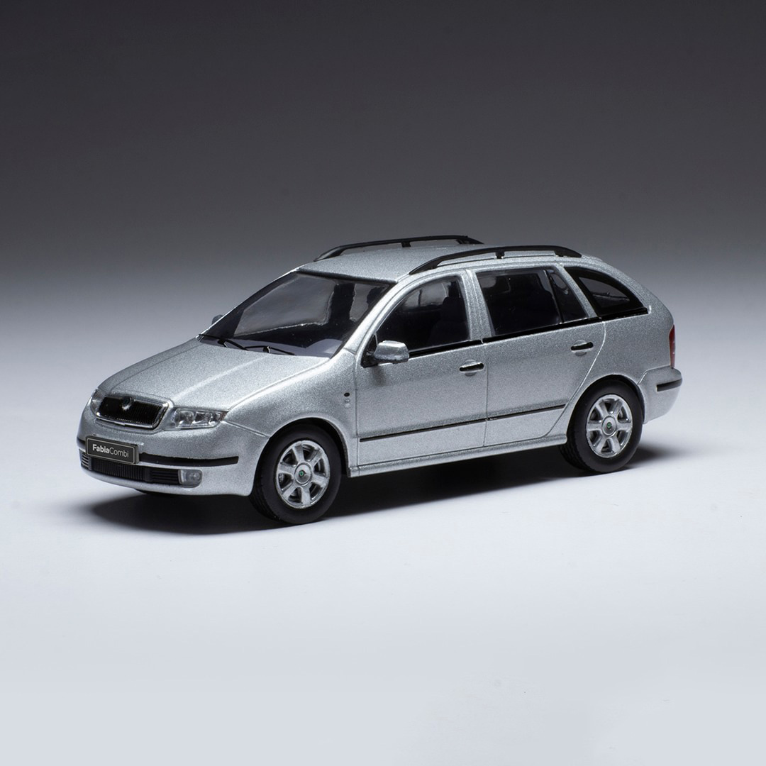 ixo/イクソ  シュコダ ファビア I COMBI 2000 シルバー