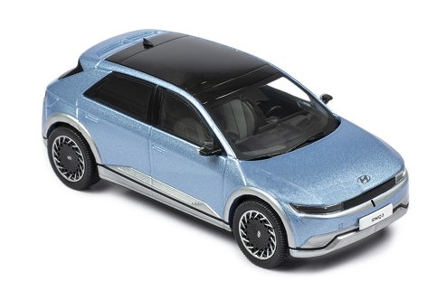 ixo/イクソ  ヒョンデ  アイオニック 5 2022 ルーシドメタリックブルー LHD