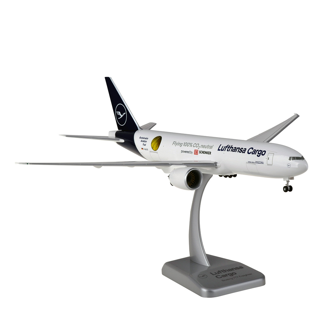 HoganWings/ホーガンウイングス  B777F ルフトハンザ DBシェンカーランディングギア/スタンド付属