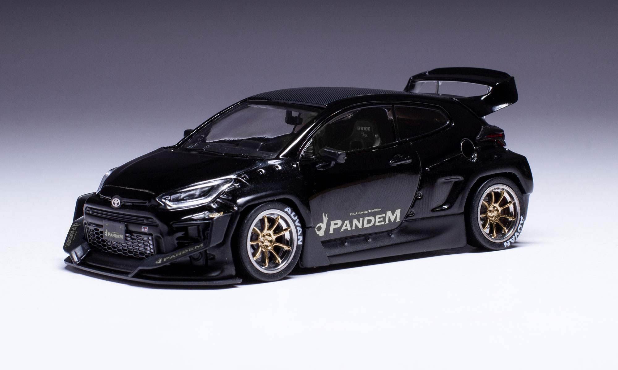 ixo/イクソ  パンデム GR ヤリス ブラック