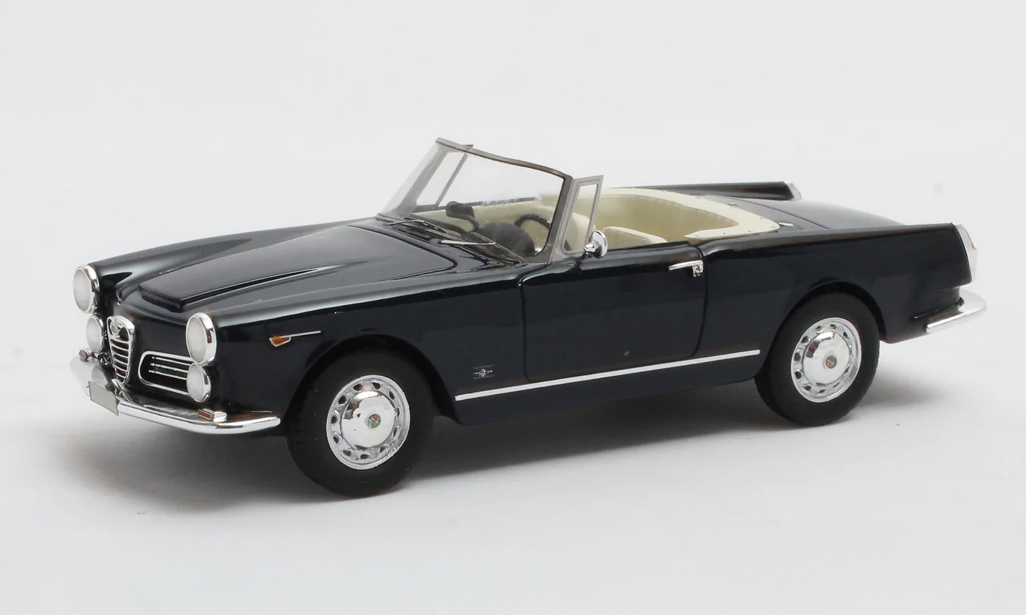 MATRIX/マトリックス  アルファロメオ 2600 スパイダー 1962-65 ディープブルー