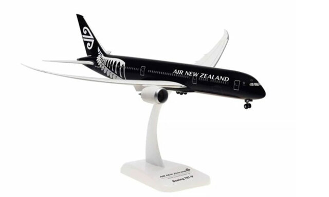 HoganWings/ホーガンウイングス  B787-9 ニュージーランド航空 飛行姿勢ランディングギア・スタンド付属