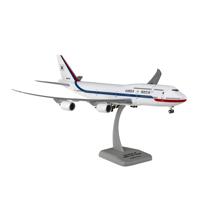 HoganWings/ホーガンウイングス  B747-8 韓国大統領専用機ランディングギア/スタンド付属