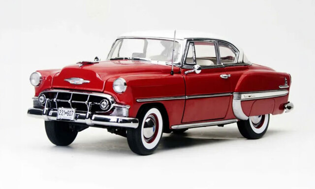 SunStar/サンスター  シボレー ベルエア ハードトップクーペ ローライダー 1954 レッド（可動サスペンション付き）