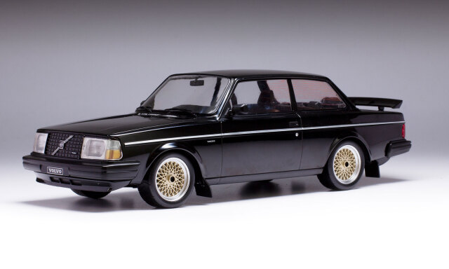 ixo/イクソ  ボルボ 240 ターボ  カスタム  1983 ブラック