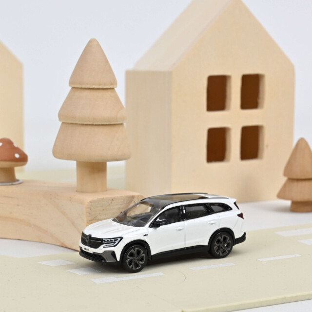 NOREV/ノレブ  ルノー エスパス エスプリ アルピーヌ E-TECH ハイブリッド 2023 パールホワイト