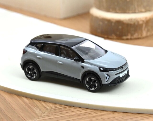 NOREV/ノレブ  ルノー　キャプチャー　2024　セラミックグレー/ブラック