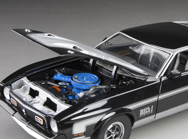 値下げ不可　サンスター　1/18 1971 フォード　マスタング SunStar/サンスター フォード マスタング MACH 1 1971 レイヴンブラック