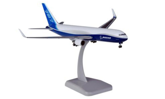 HoganWings/ホーガンウイングス  B767-300F ボーイングフリート カーゴランディングギア・スタンド付属