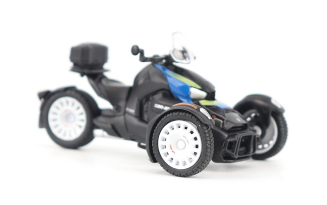 DIECAST MASTERS  カンナム　ライカー　ラリー ブルー