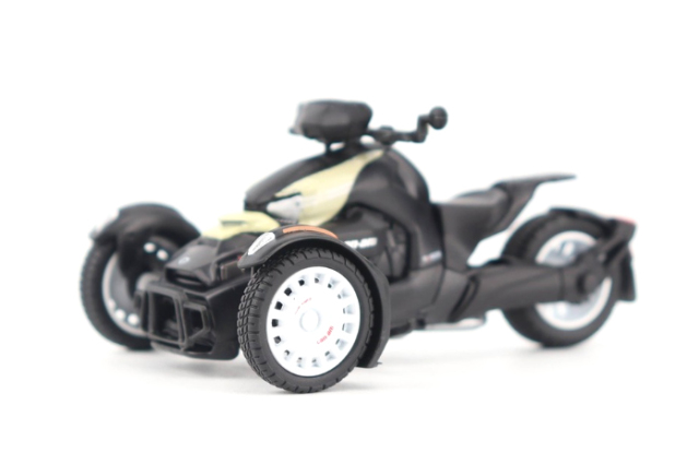 DIECAST MASTERS  カンナム　ライカー　ラリー アイボリー