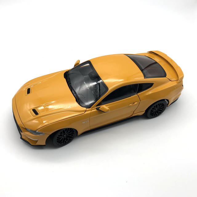 DIECAST MASTERS フォード マスタング GT 2019 左ハンドル オレンジ