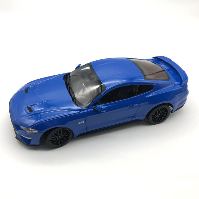 DIECAST MASTERS フォード マスタング GT 2019 左ハンドル ブルー