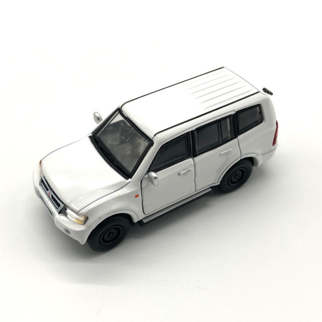 BM CREATIONS 三菱   パジェロ  3代目 ホワイト  RHD　※日本限定色