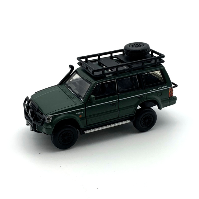 BM CREATIONS 三菱 パジェロ 2nd Generation マットグリーン Jungle pack  RHD