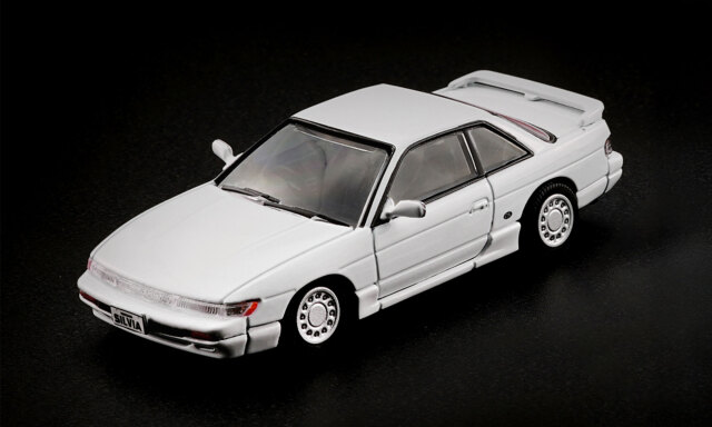 BM CREATIONS 日産 シルビア S13 ホワイト (RHD)