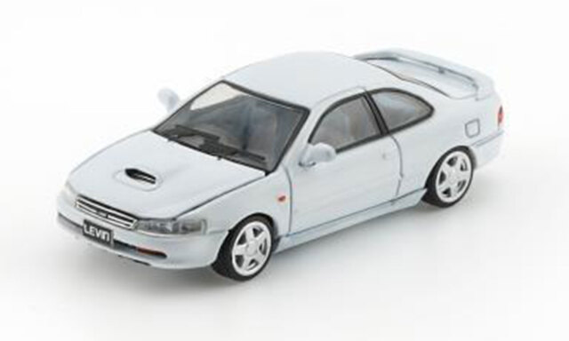 BM CREATIONS トヨタ レビン101 ホワイト RHD (ターボ用ボンネット/エンジン/NA用エンジンカバー/フィルター付)