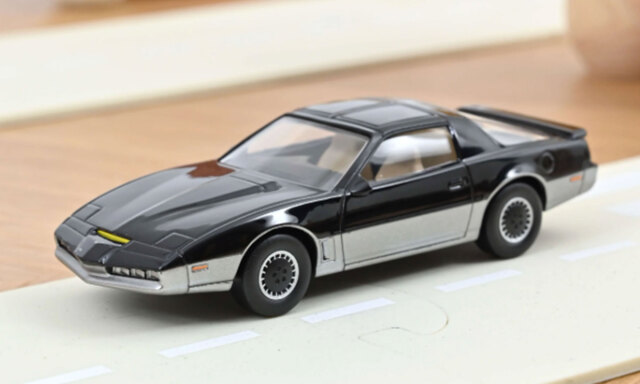 NOREV/ノレブ ポンティアック ファイヤーバード 1982 KARR (リプロダクション 2025)