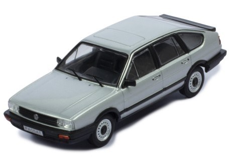 ixo/イクソ  VW パサート B2 1985 シルバー