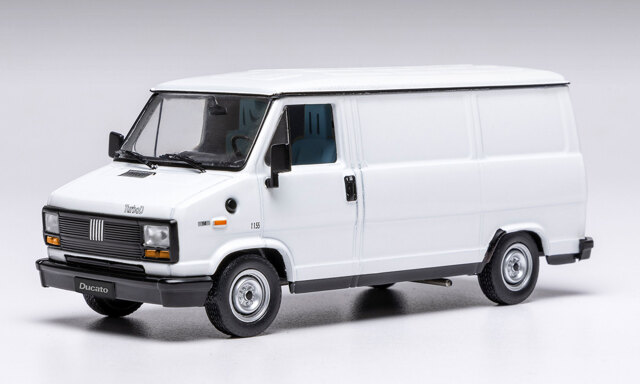 ixo/イクソ  フィアット デュカト 1982年 ホワイト