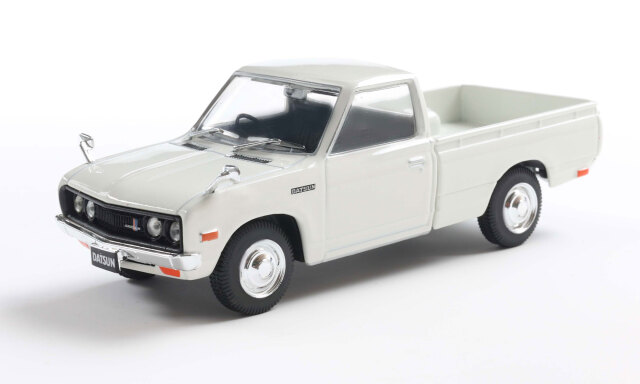 First43/ファースト43  ダットサン 620/1800 ホワイト